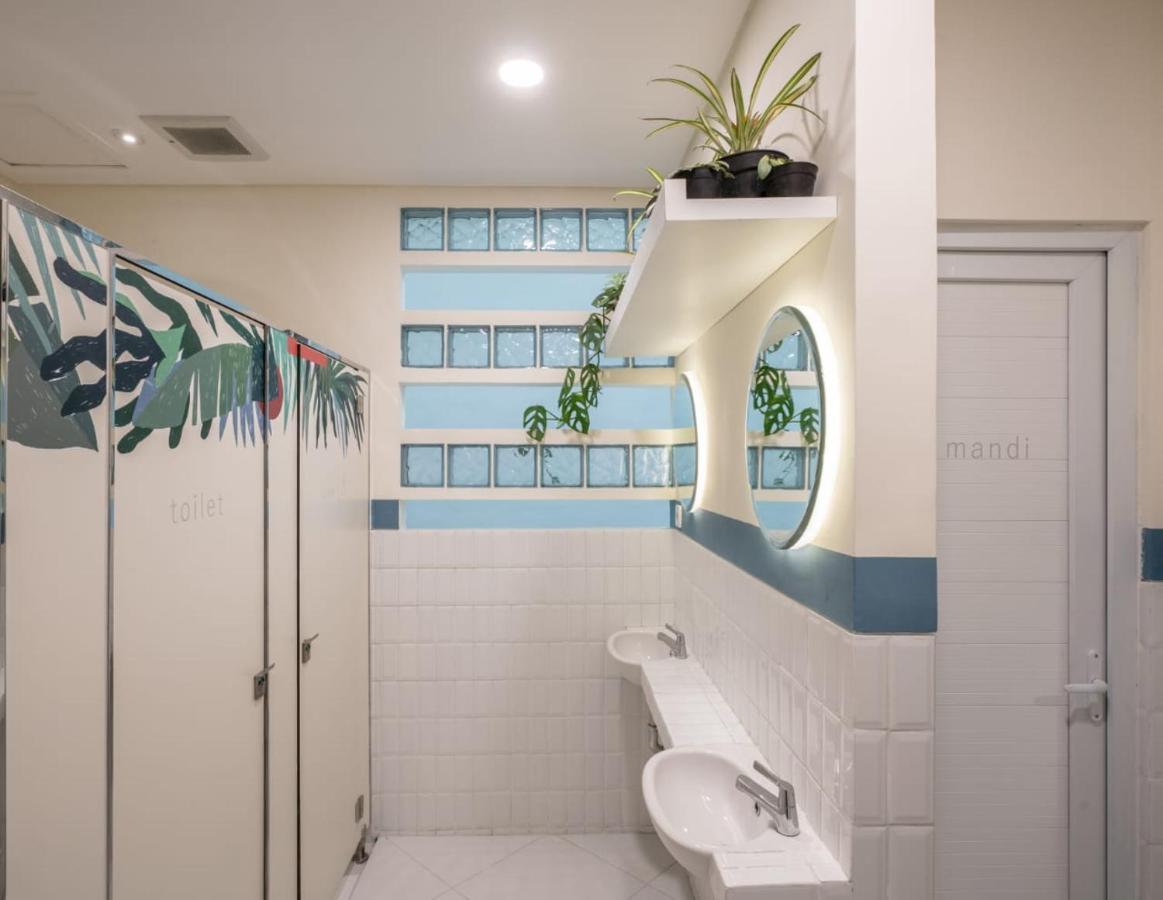 Temmu Co-Living Hostel Бандунг Екстериор снимка